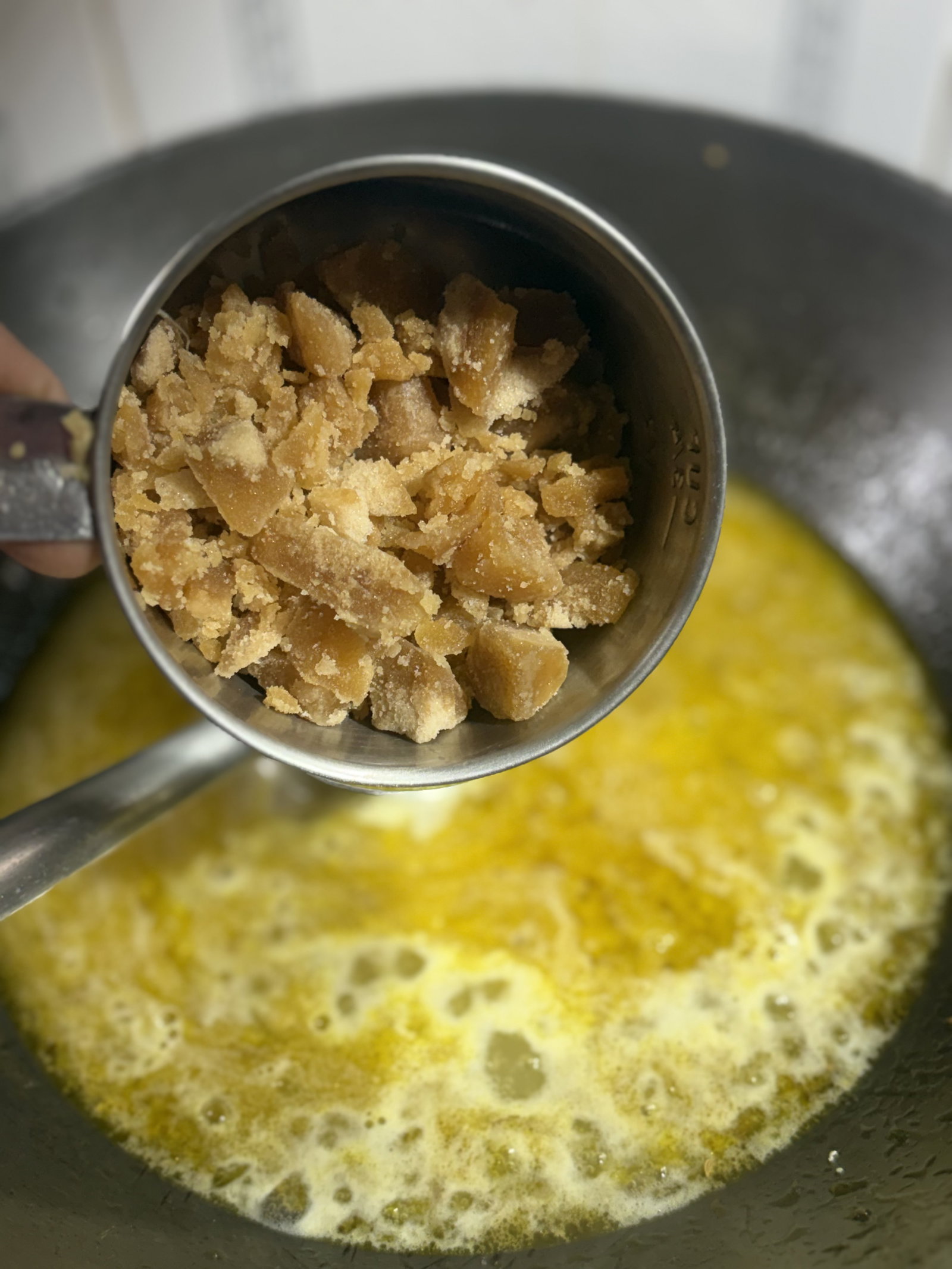Step 2.2: Pour the galgal juice into the pan and bring to a boil