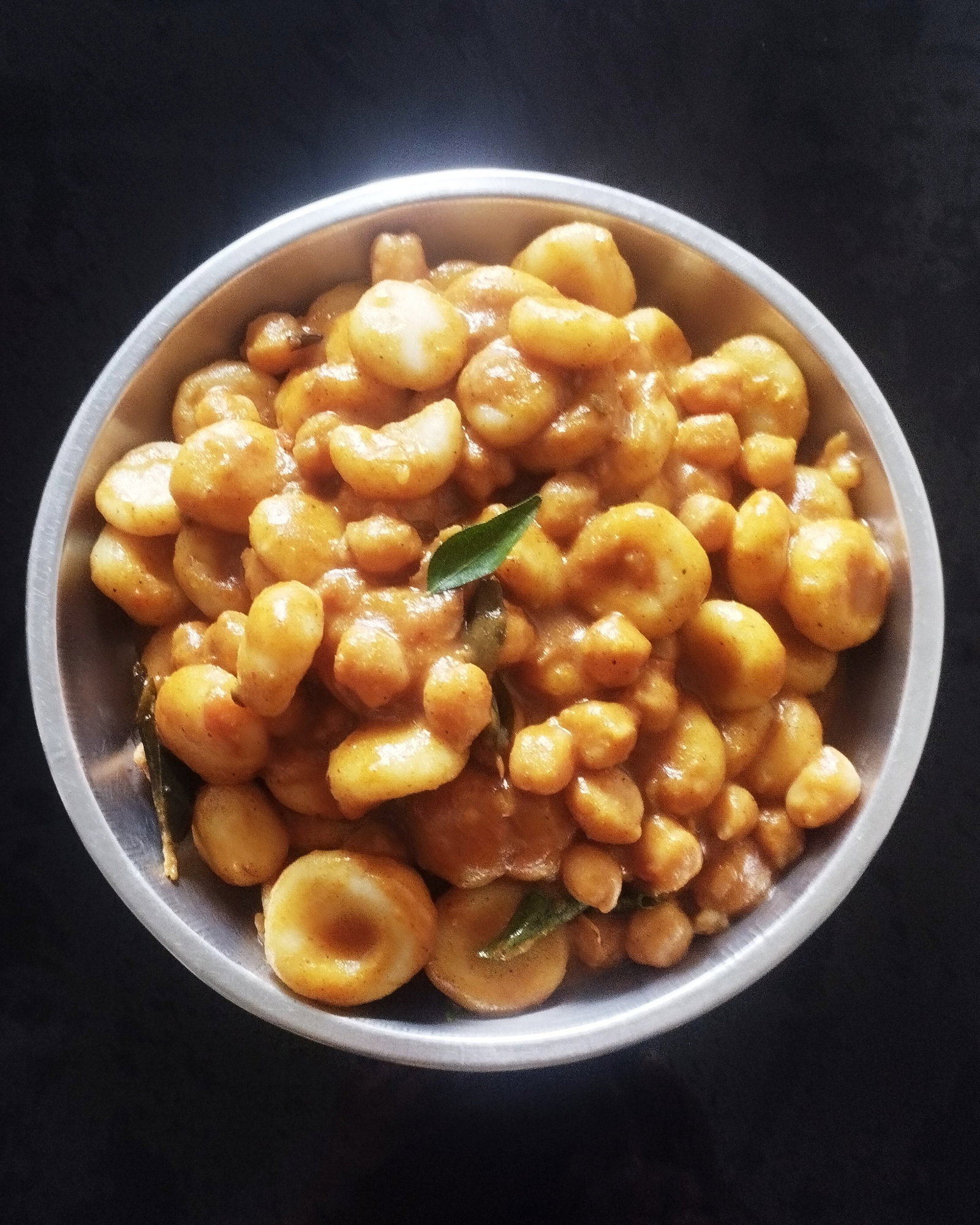 Chickpea rice dumplings (Pidi) / Kerala Style Pidiyum Kadalayum recipe