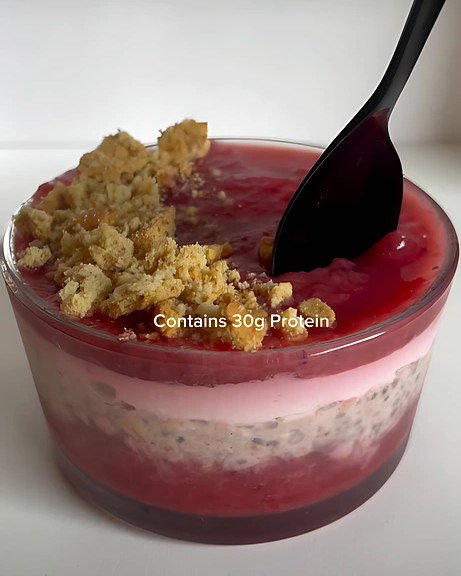 Strawberry Cheesecake Protein Overnight Oats recipe