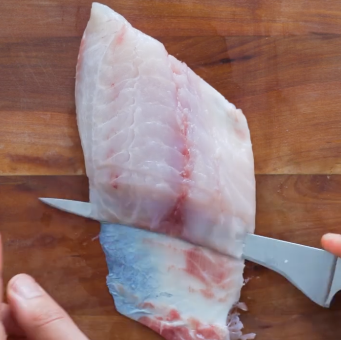 Step 1.1: Fillet the sea bream and keep the carcass