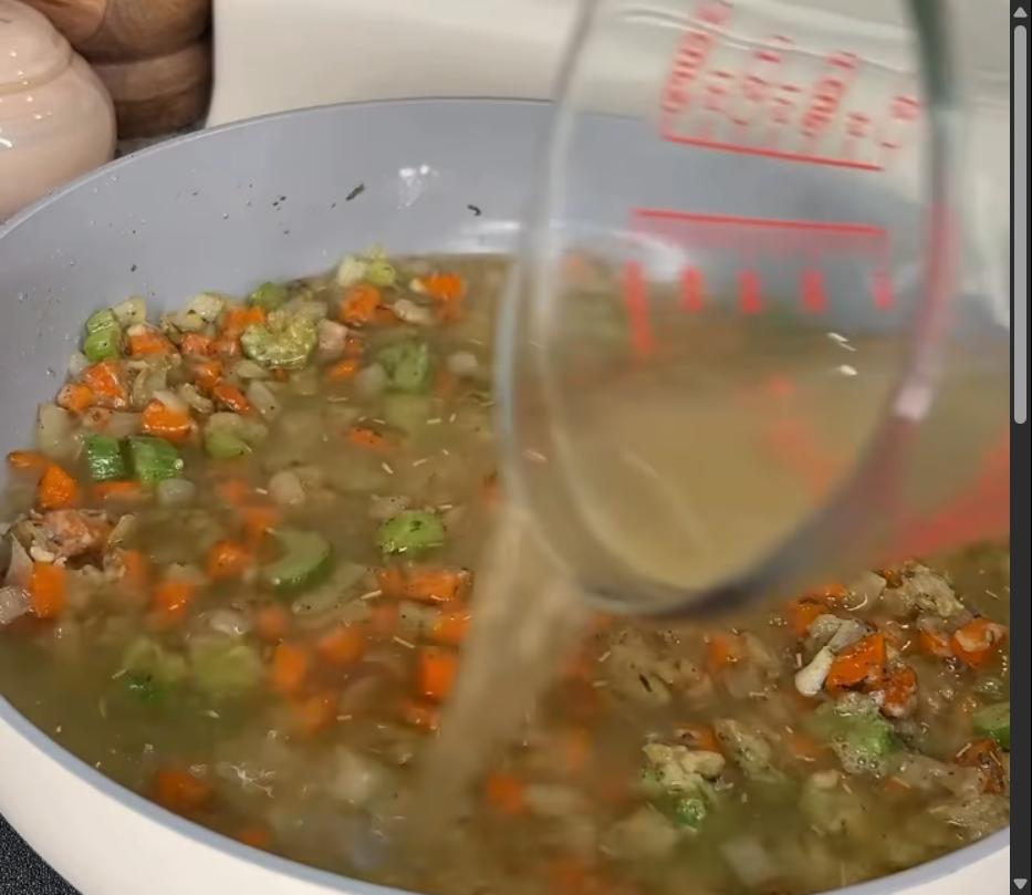 Step 1.1: Add chicken broth and heavy whipping cream, then bring to a boil until the mixture thickens