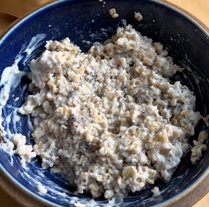 Step 1.1: Mix the lemon juice and lemon zest into the Greek yoghurt, then stir the mixture into the cooked oats