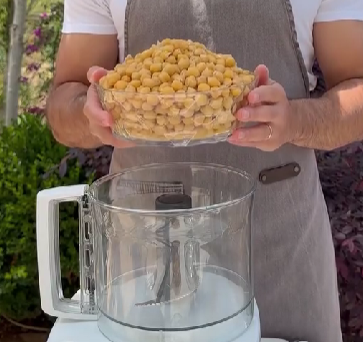 Step 1.1: Cook the chickpeas in fresh boiling water until they’re very soft