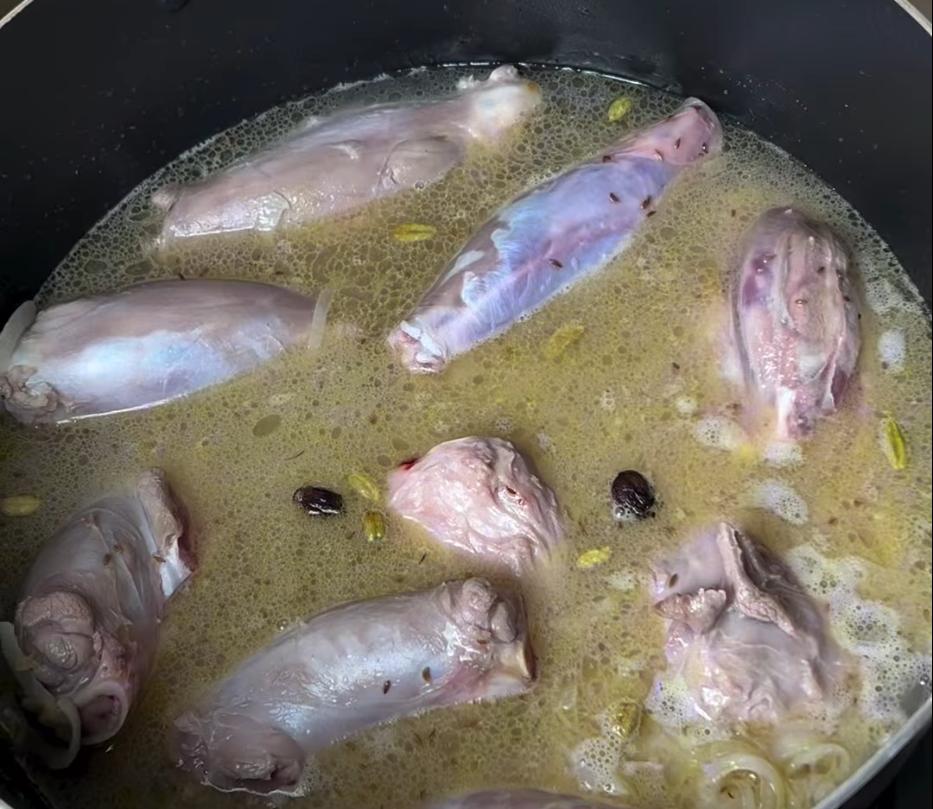 Step 1.1: Separate the lamb stock from the meat