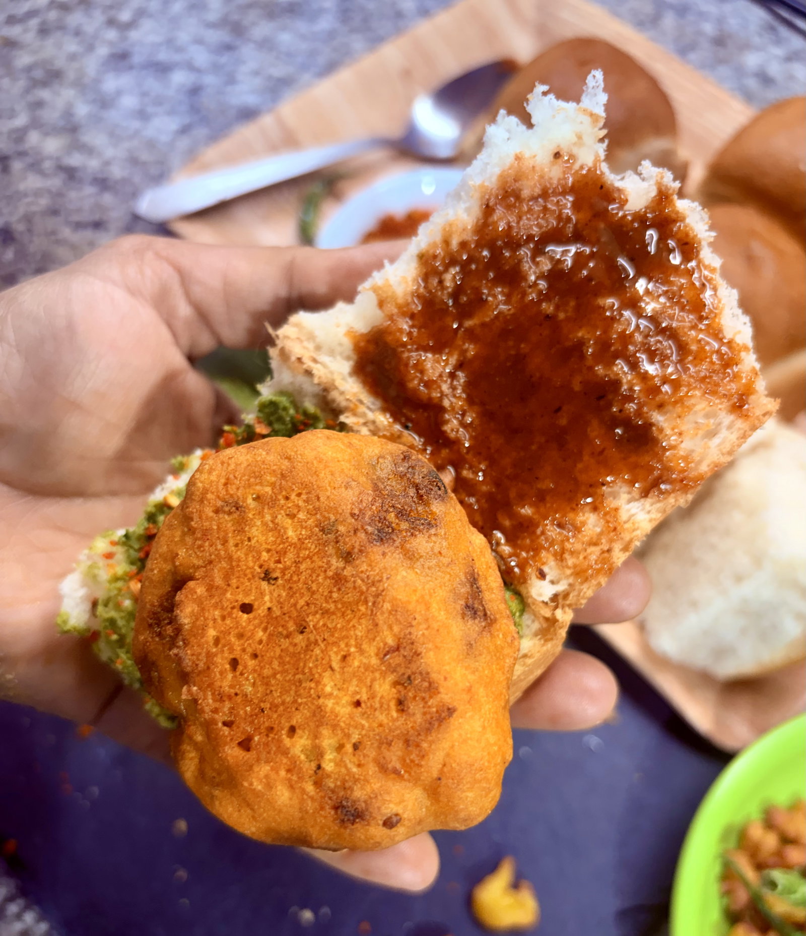 Step 4.2: Generously sprinkle [dry Lasun chutney (Garlic Chutney)](https://www