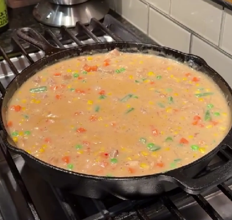 Step 4.1: Simmer for 2–3 minutes until heated through