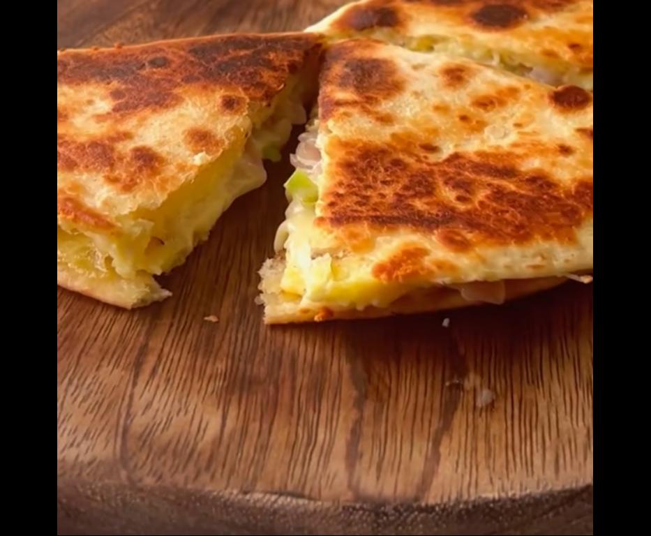 Step 1.1: Remove from the pan and cut into triangles