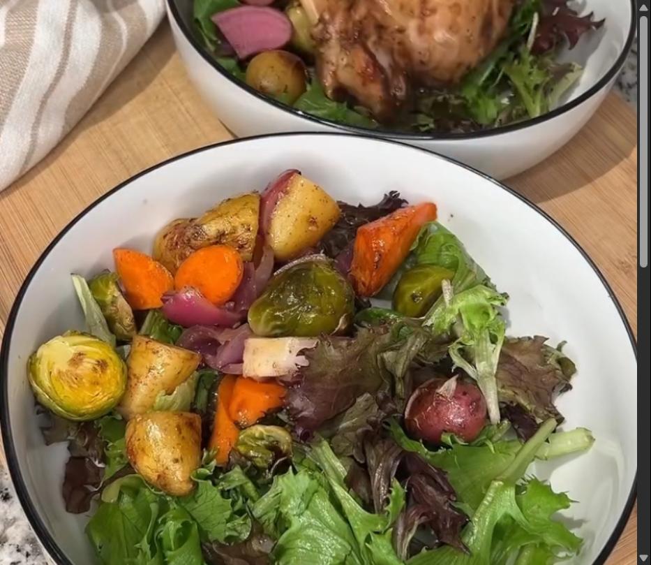 Step 4.1: Serve the chicken and vegetables on top of mixed greens