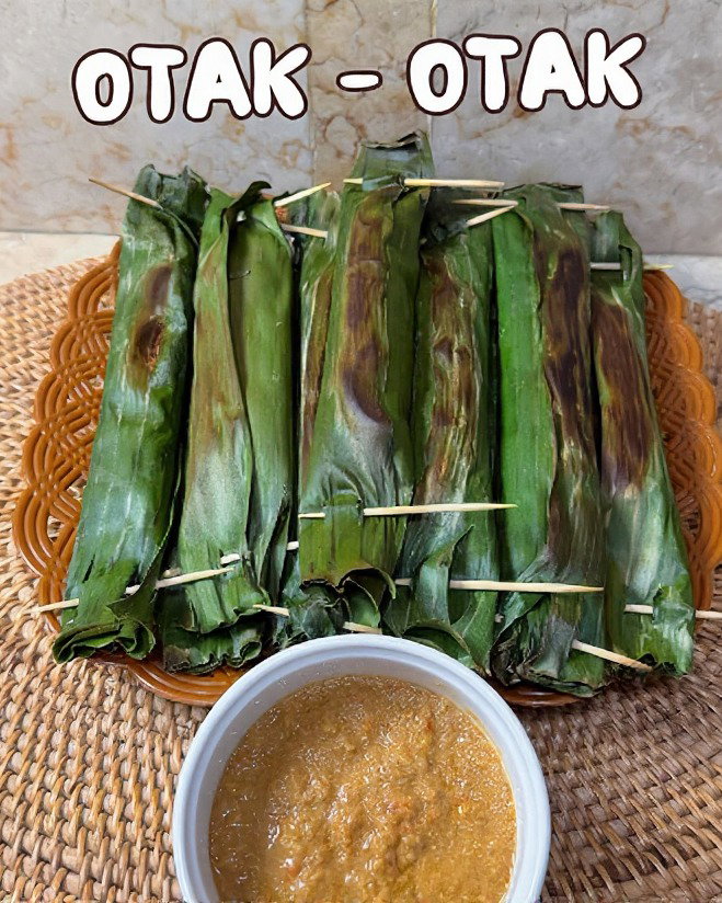 Otak-Otak (Grilled Fish Cake in Banana Leaf) recipe
