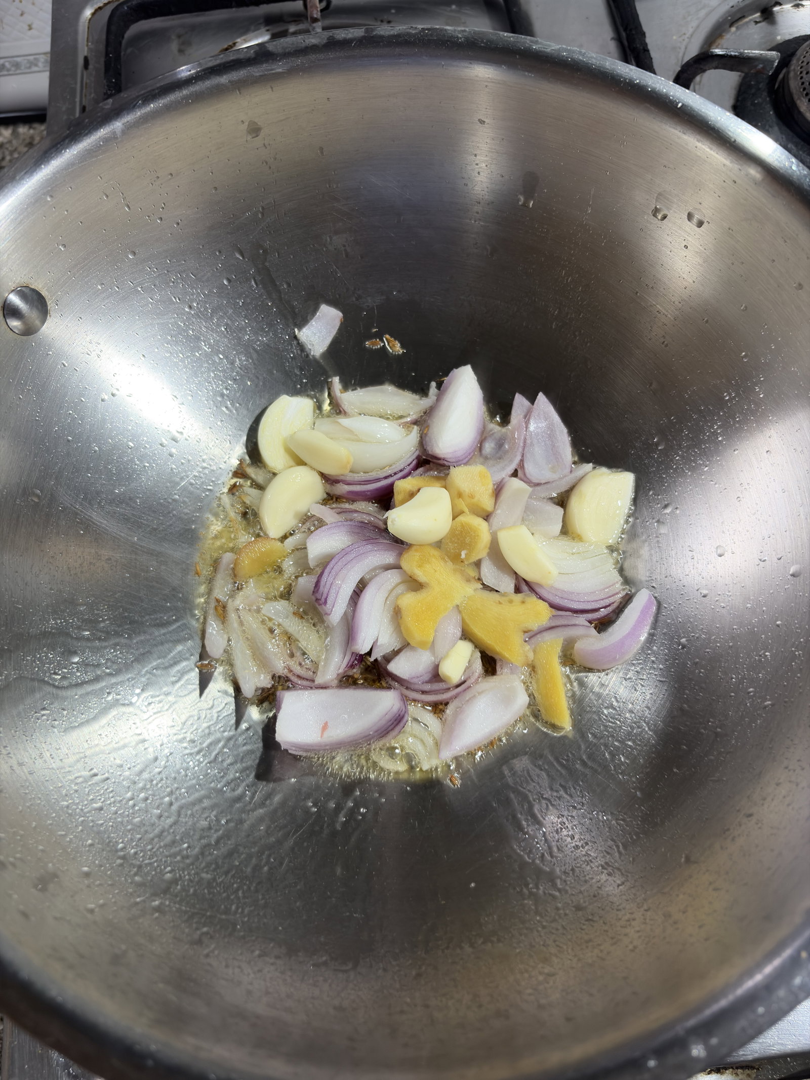Step 2.1: Heat 2 tbsp of oil in a pan
