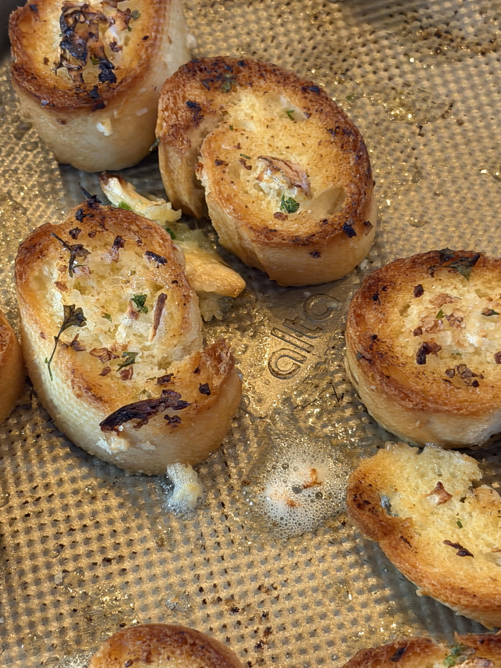 Easy Garlic Bread with Butter & Fresh Garlic recipe
