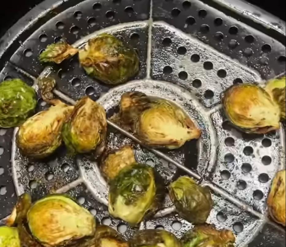 Step 2.1: Air fry at 200°C for 10-12 minutes until golden and crispy