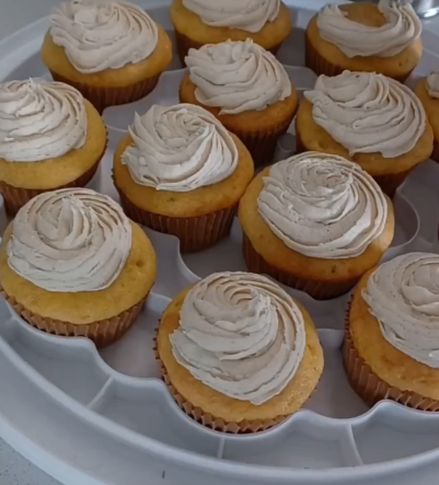 Step 3.1: Frost the cupcakes with the prepared frosting