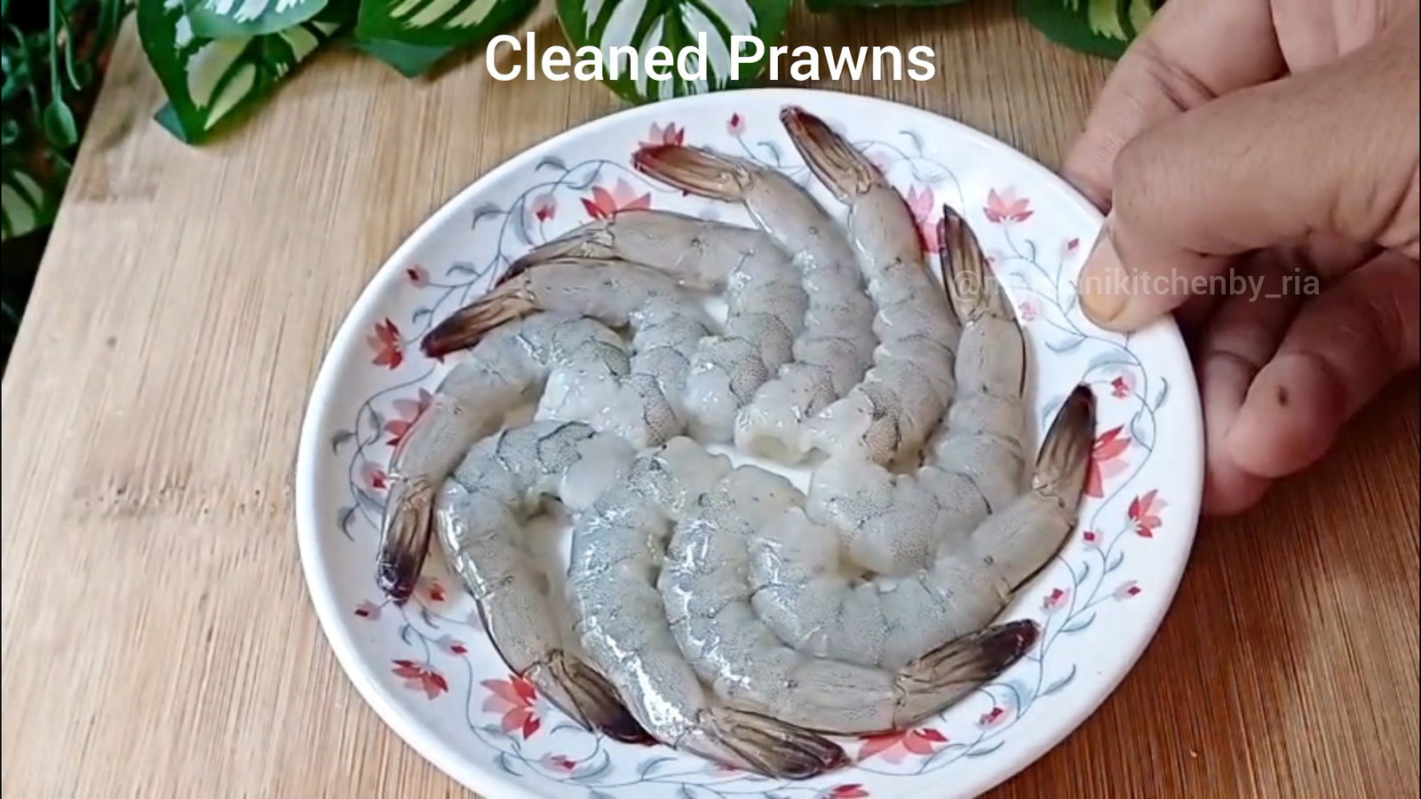 Step 1.1: Clean and devein the prawns