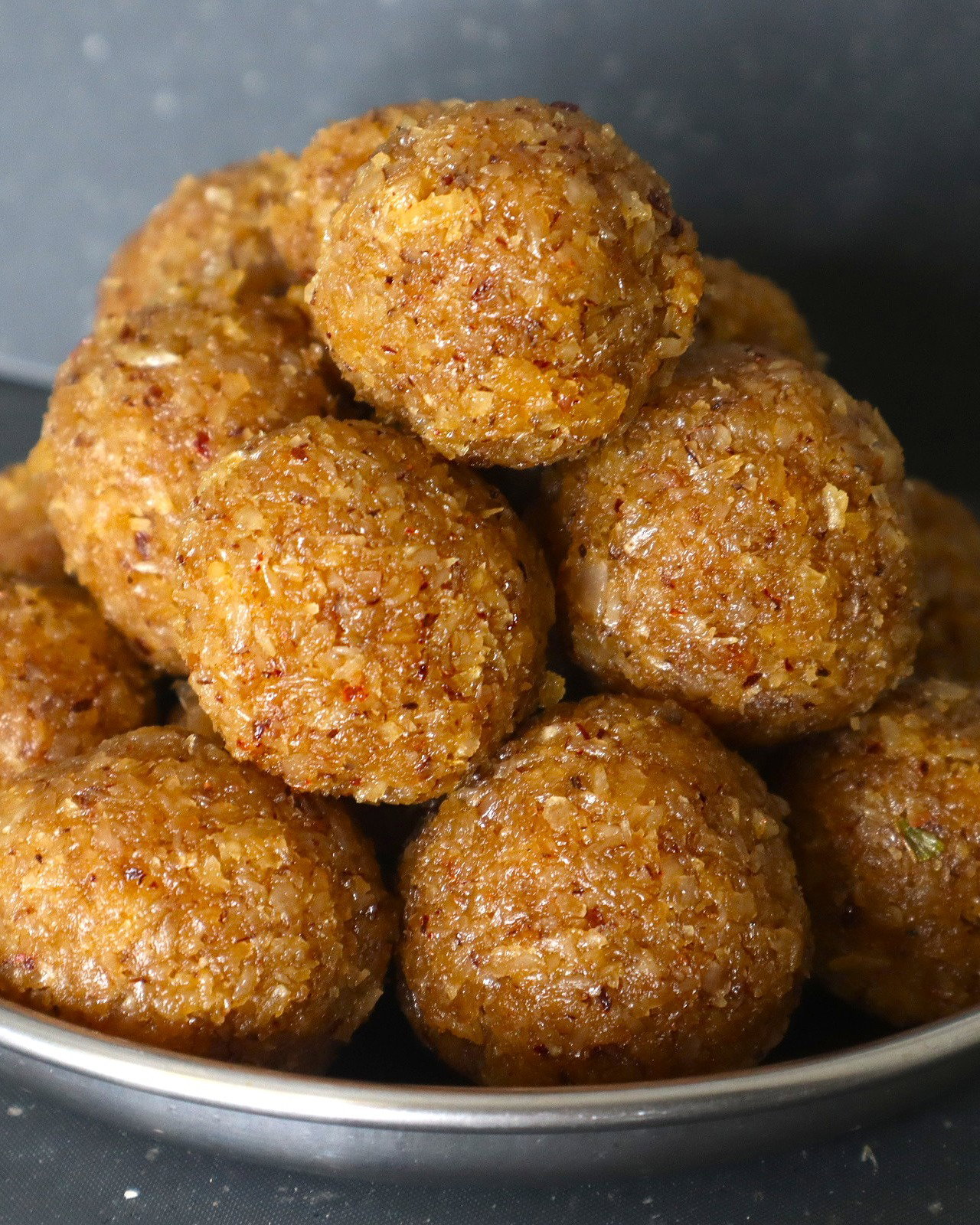Traditional Juicy Kobbari Laddu Recipe | Coconut Ladoo with Jaggery recipe