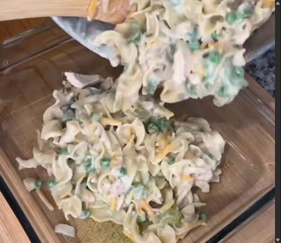 Step 1.1: Spread the noodle mixture evenly in a casserole dish and top with the crumble topping