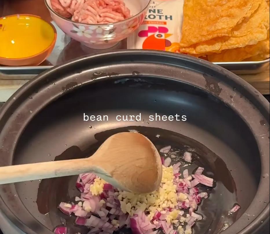 Step 1.1: Heat vegetable oil in another pot on medium heat