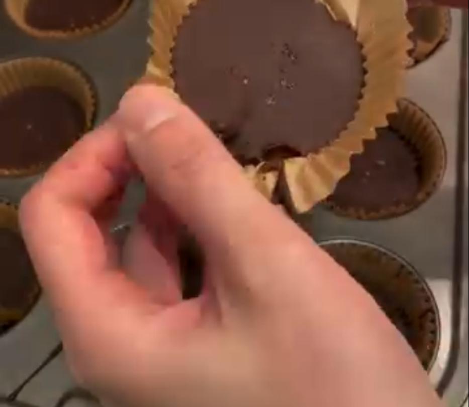 Step 2.1: Sprinkle flaky salt on top of each cup