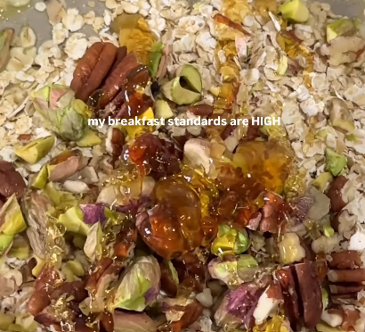 Step 1.1: Combine gluten-free oats, olive oil, honey, pistachios, and pecans in a pan