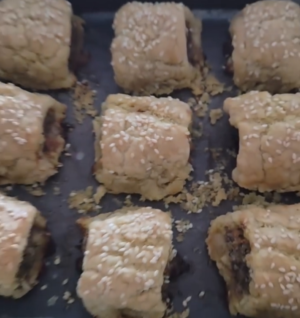 Step 3.1: Bake at 200C (400F) for 20 minutes or until golden brown