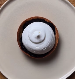 Step 4.1: Put the camembert cream into a piping bag