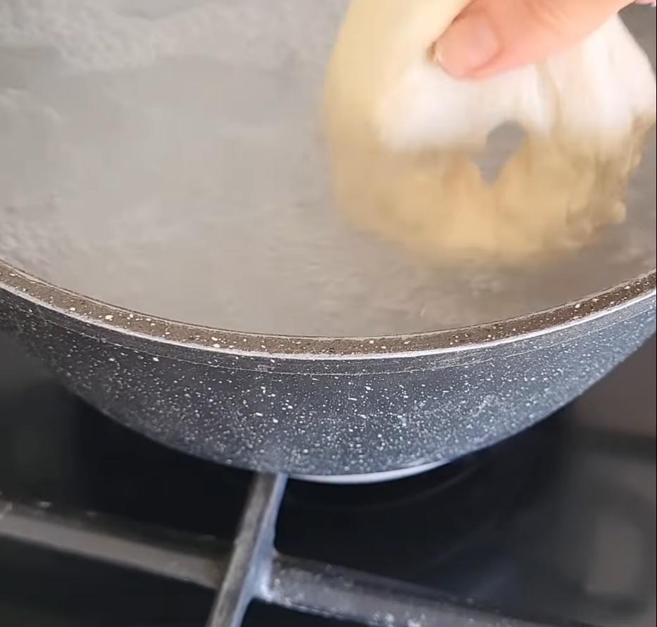 Step 1.1: Place the bagels in a couple at a time
