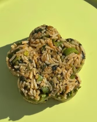 Blossomed-Shaped Fried Rice recipe