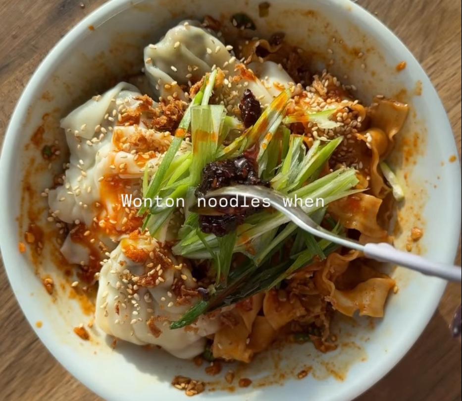 Step 1.1: Top with crispy garlic, spring onions, sesame seeds, and chili oil