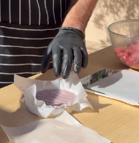 Step 1.1: Shape the mixture into 120g patties
