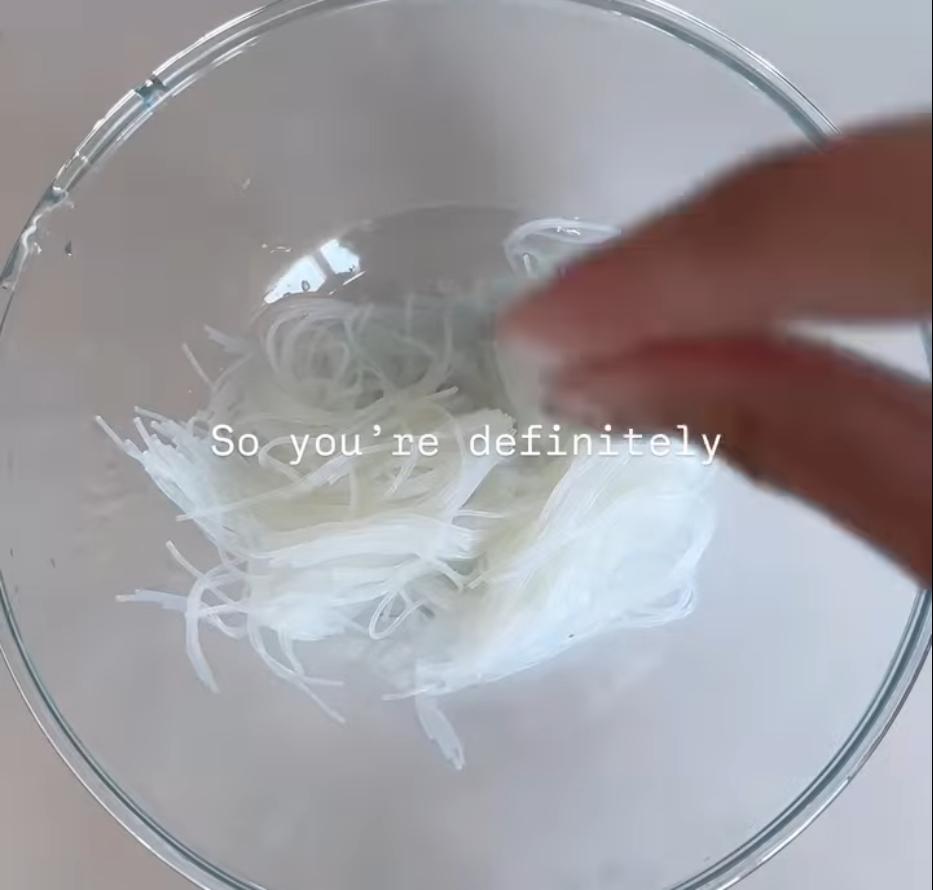 Step 1.1: Drain the vermicelli, roughly cut it in half, then mix it with all of the vermicelli seasoning ingredients