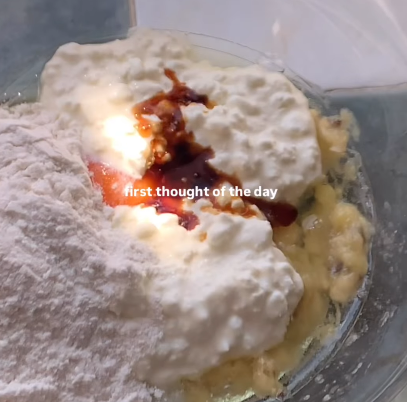 Step 1.1: Mix in the egg and cottage cheese, flour and baking powder until the batter is thick, resembling yogurt