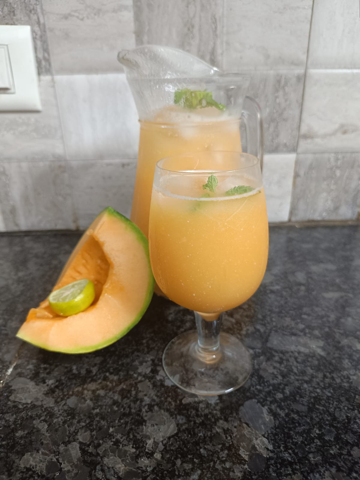 Step 1.1: Top the juice with ice cubes before serving