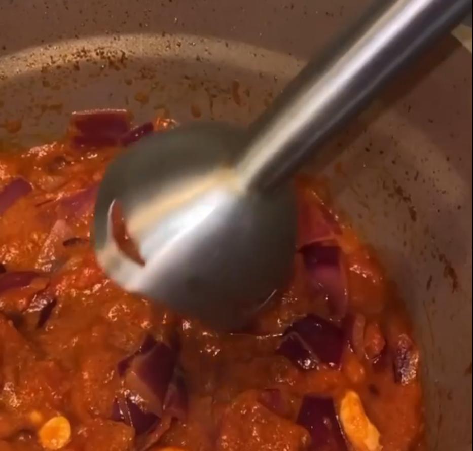 Step 2.1: Remove the bay leaves and cinnamon stick, then blend the sauce until smooth and sift it for a smooth finish