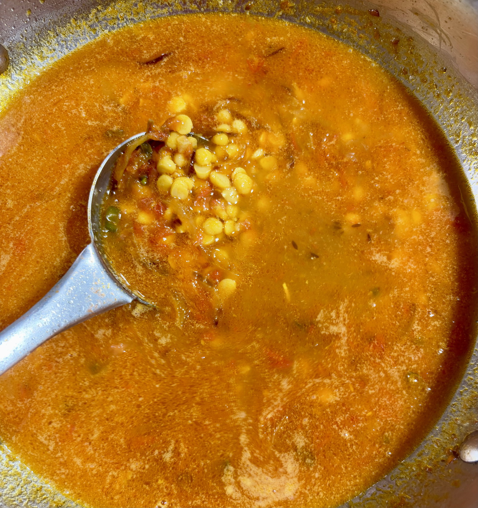 Step 4.1: Pour in the hot water, stir well, and cover with a lid