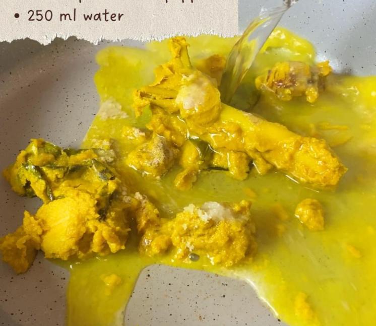 Step 1.1: Add salt, mushroom bouillon, white pepper, and water to the fragrant spices