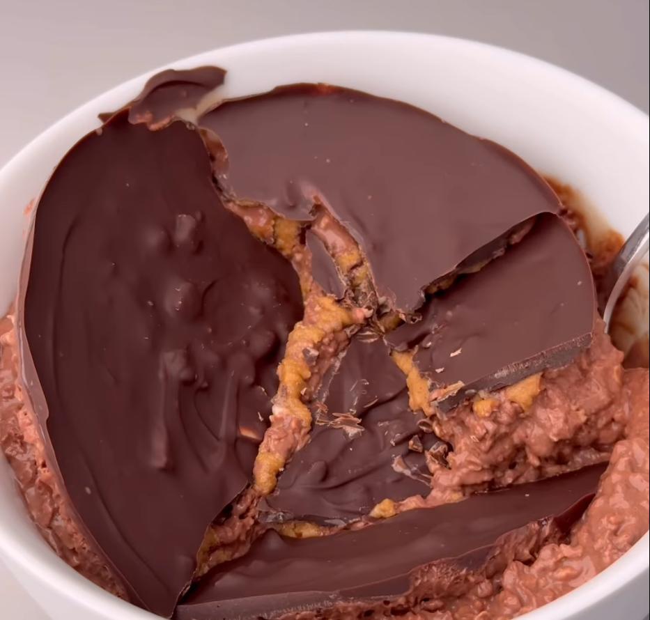 Step 1.1: Crack through the chocolate layer with a spoon and enjoy straight from the fridge