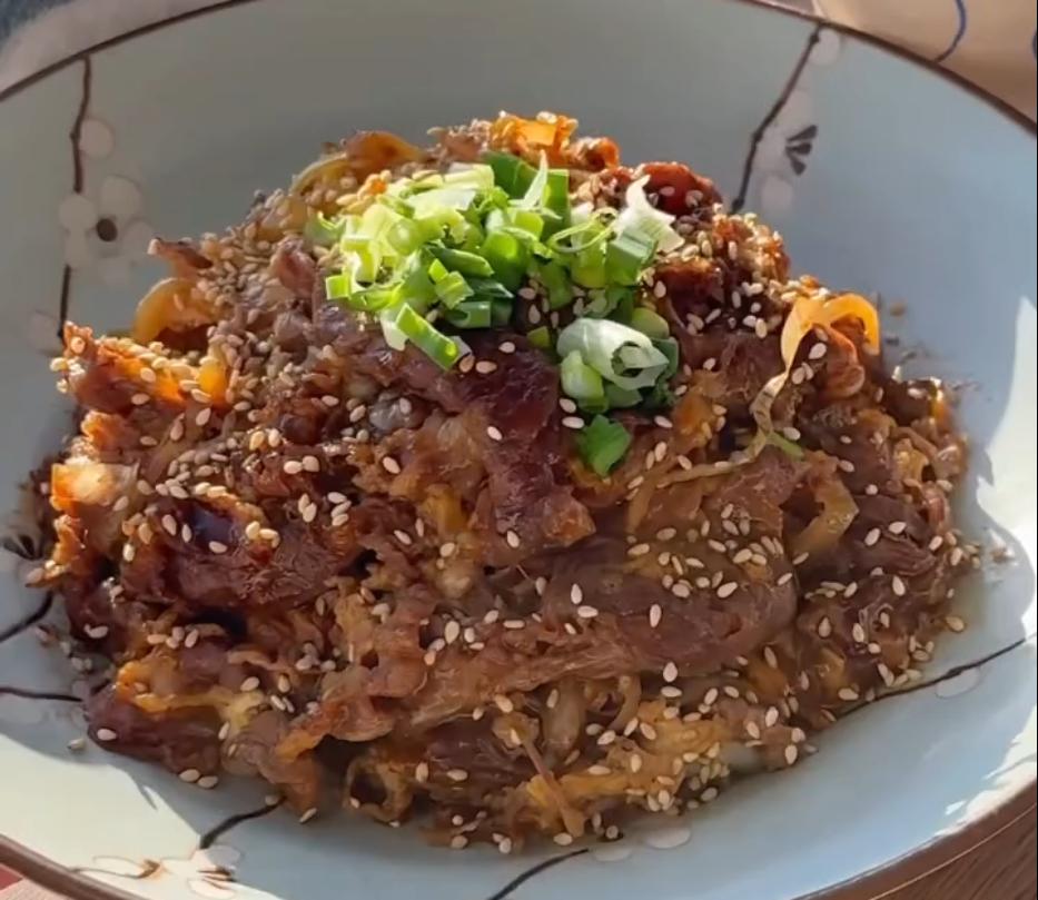 Step 1.1: Finish with sesame seeds and spring onions, and serve with rice