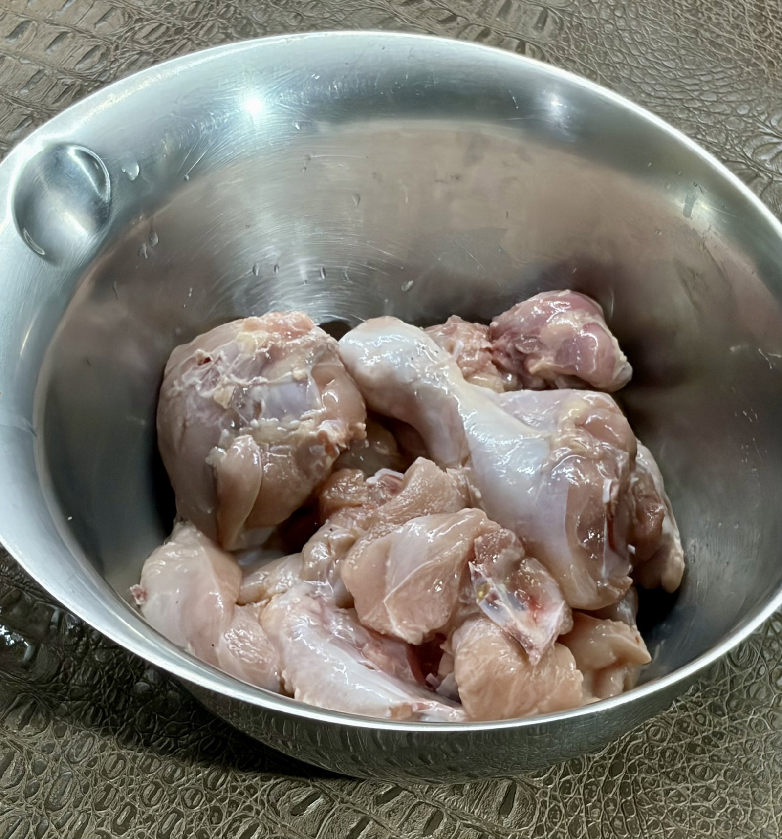 Step 1.1: Toss well to coat evenly, then let it marinate for 15-20 minutes
