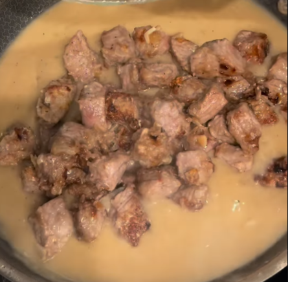 Step 3.1: Add the steak bites to the gravy and let simmer for 5 minutes