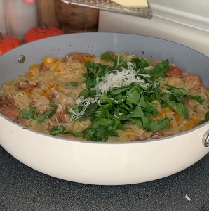 Step 1.1: Remove the lid and stir in chopped spinach and grated parmesan until combined