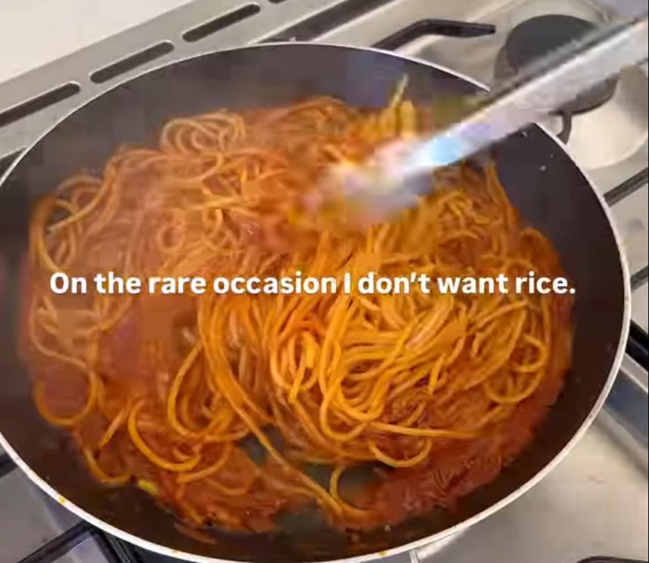 Step 1.1: Add the spaghettoni and toss until coated and cooked through, then throw in the grated fresh tomatoes