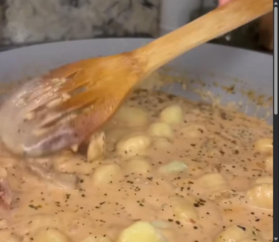 Step 1.1: Add heavy cream and gnocchi, and cook for 3 minutes or until gnocchi is cooked through