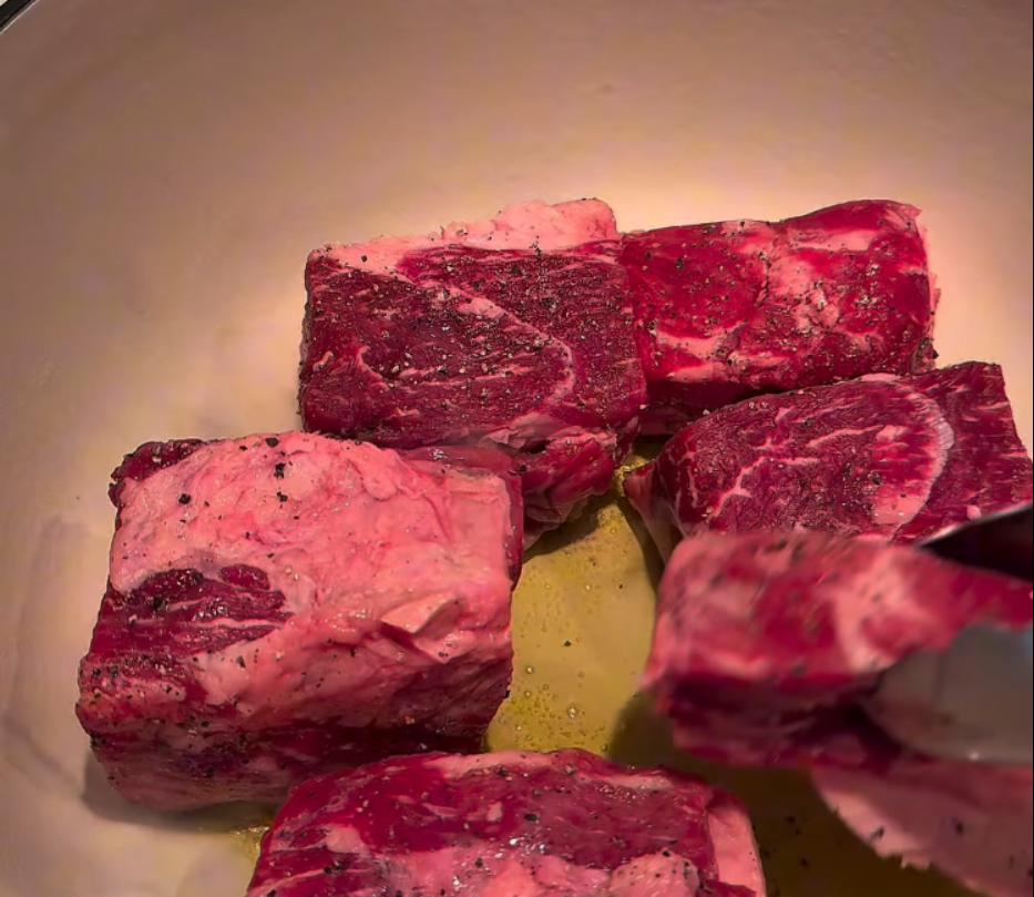 Step 1.1: Cut beef into 6 pieces and season with sea salt and black pepper