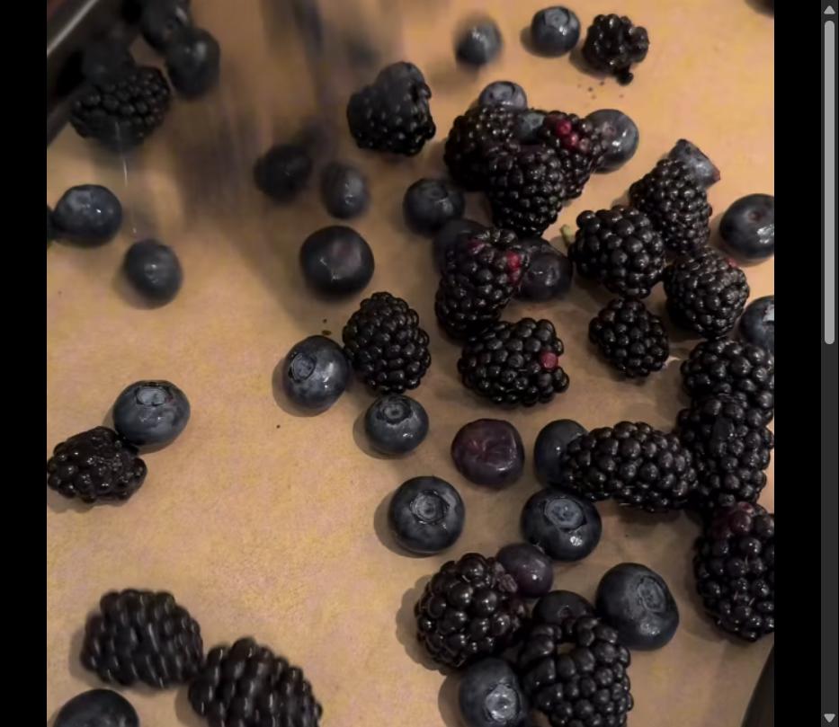 Step 1.1: Place blueberries and blackberries onto a plate or small baking sheet lined with parchment paper
