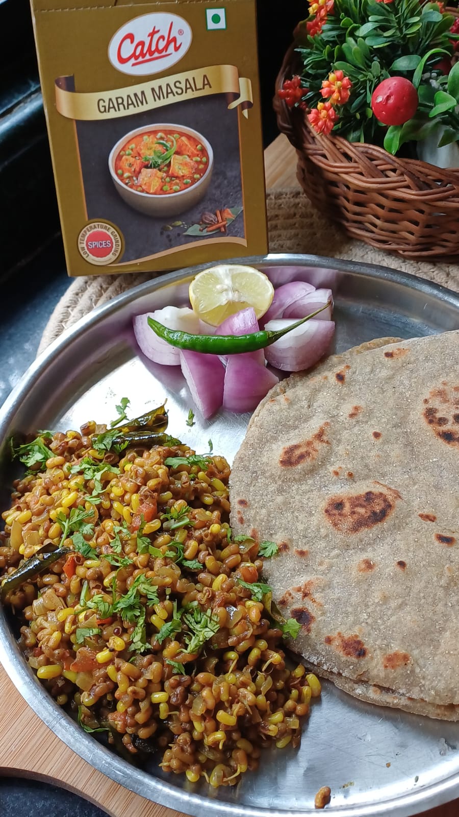 Step 3.1: Serve hot with bhakri, onion, lemon wedges, and green chilli