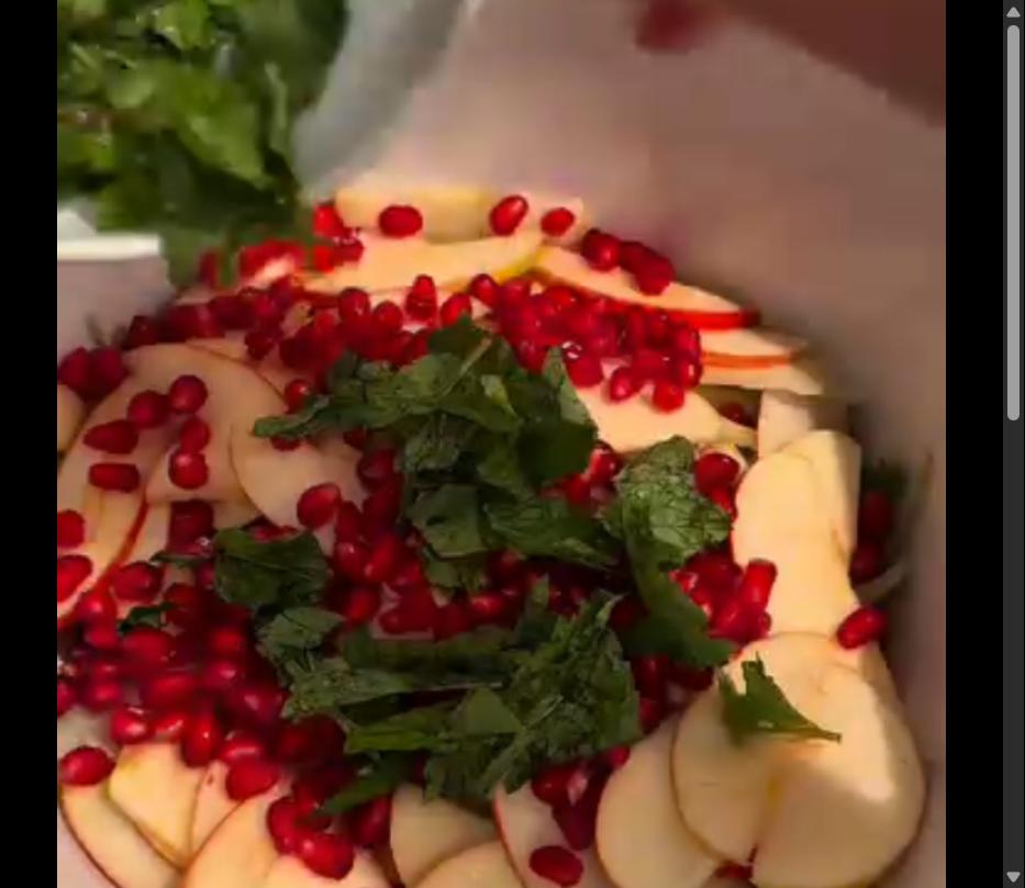Step 1.1: Add fennel, apple, pomegranate arils, pecans, cannellini beans, mint leaves, arugula, and red onion into a bowl