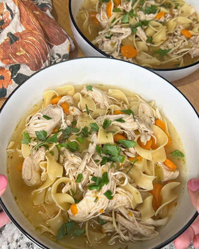 क्लासिक चिकन नूडल सूप recipe