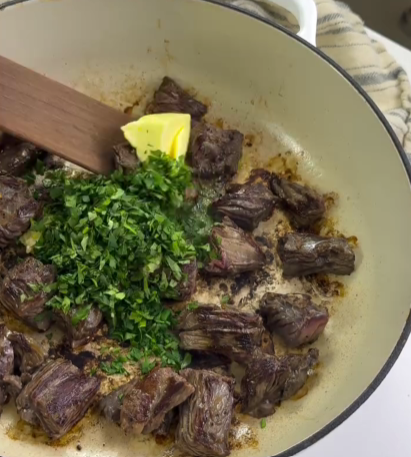 Step 1.1: Add butter, garlic, and parsley to the skillet