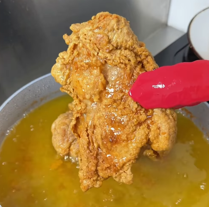 Step 2.1: Fry over medium heat until golden, then turn to high heat until golden brown