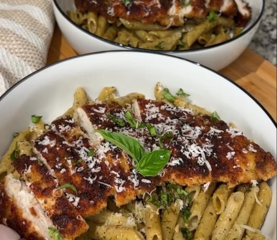 Step 4.1: Serve pasta and chicken together, garnished with additional parmesan and fresh basil if desired